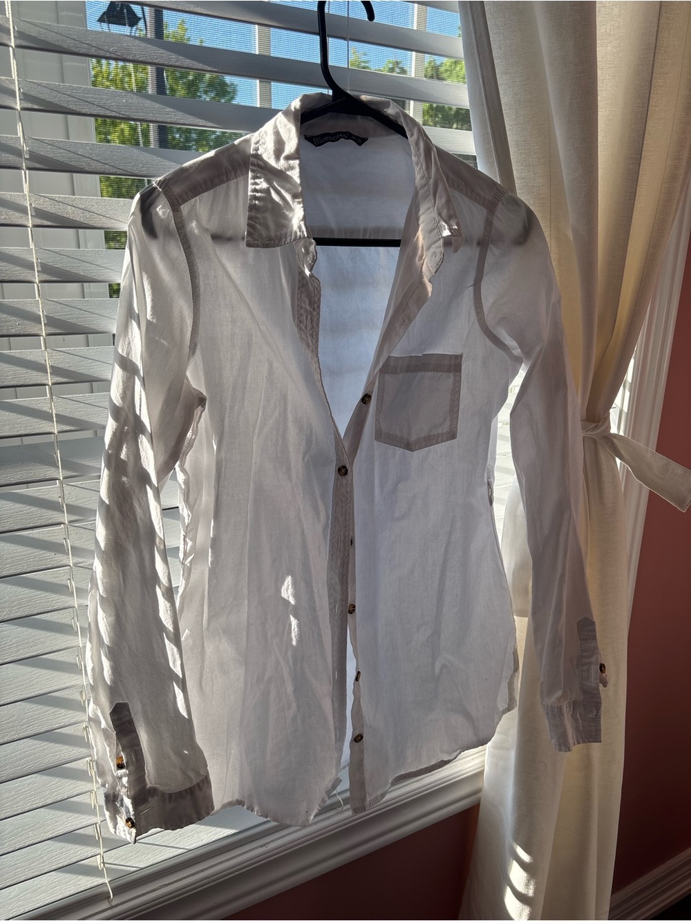 Bluenotes White Button-Up Shirt with Beige Trim